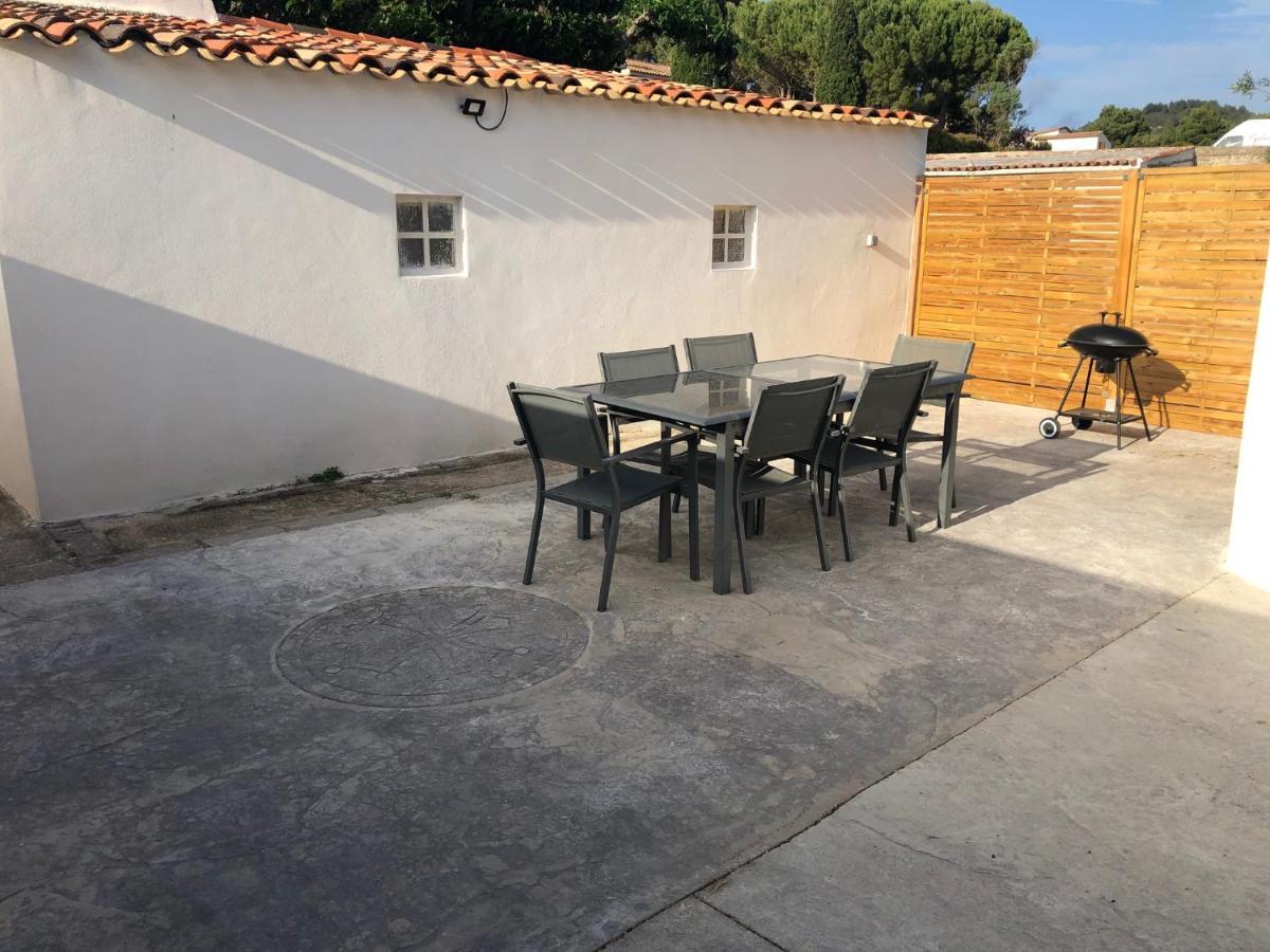 Le Mas De La Fontaine Apartment Armissan Bagian luar foto